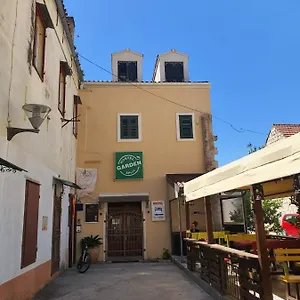 Albergue Garden