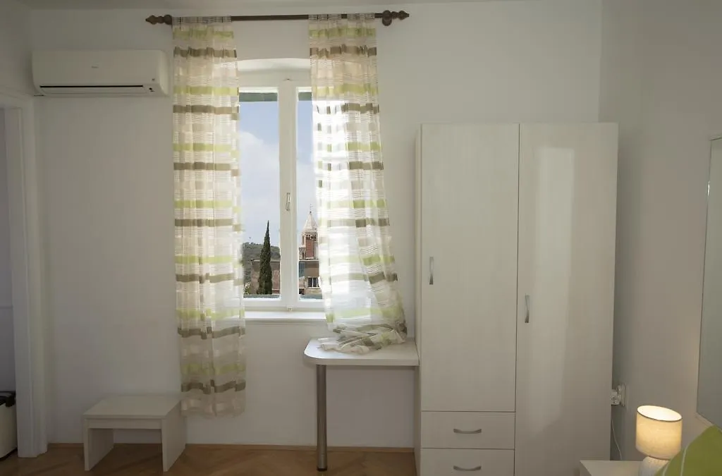 מלון ספליט Dalmatian House בית הארחה