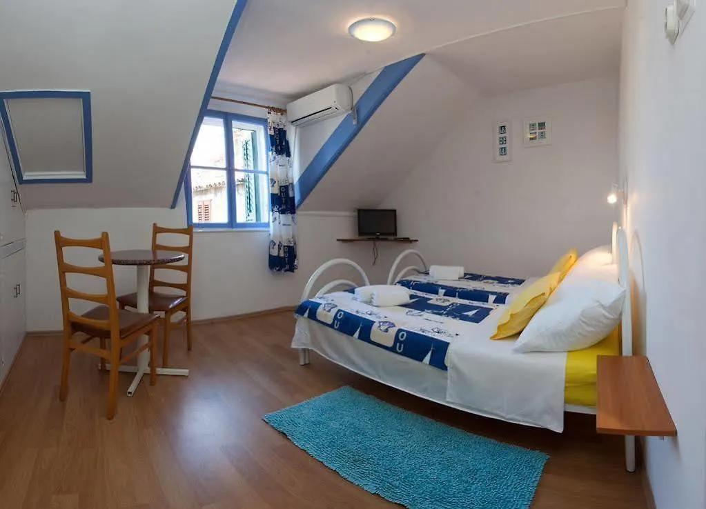 *** בית הארחה מלון ספליט Dalmatian House קרואטיה